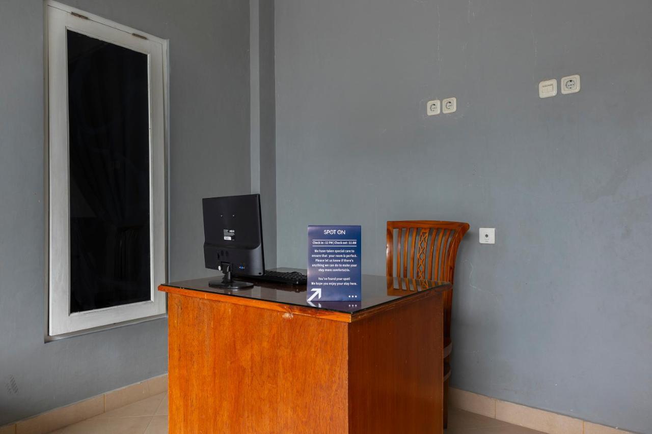 Spot On 2063 Bethania Residence Kupang  Exterior photo